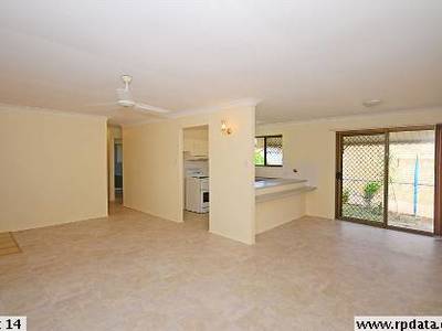 2 / 85 Miller Street, Urangan
