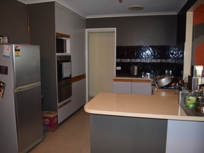 10 Lewisham Close, Hampton Park