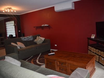 10 Lewisham Close, Hampton Park