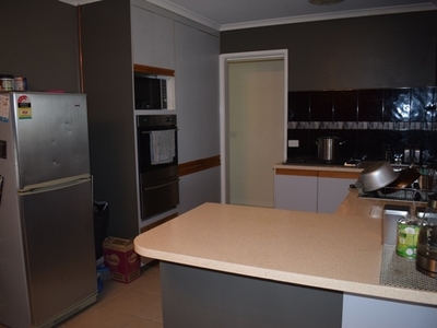 10 Lewisham Close, Hampton Park