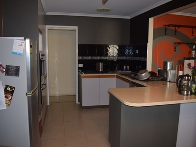 10 Lewisham Close, Hampton Park