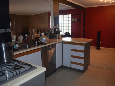 10 Lewisham Close, Hampton Park