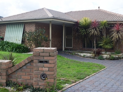 10 Lewisham Close, Hampton Park