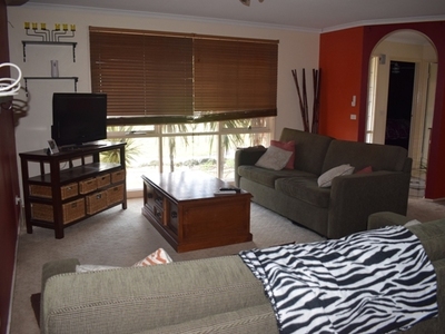 10 Lewisham Close, Hampton Park
