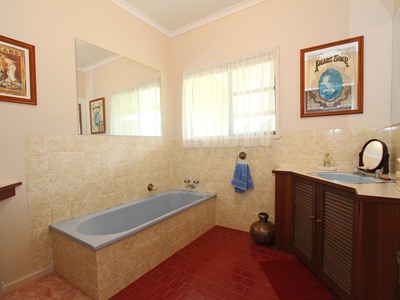 240 Heathcote Redesdale Road, Heathcote