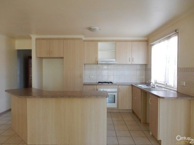 13 Summit Court, Hampton Park
