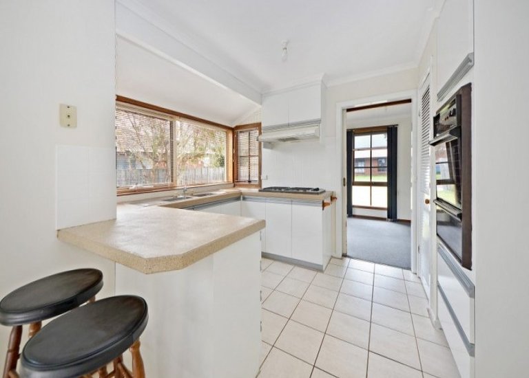 14 Lowan Court, Portland
