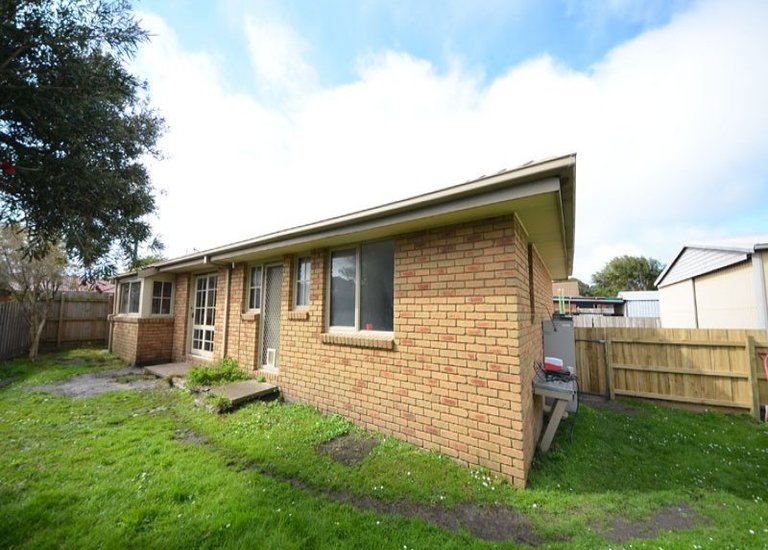 14 Lowan Court, Portland
