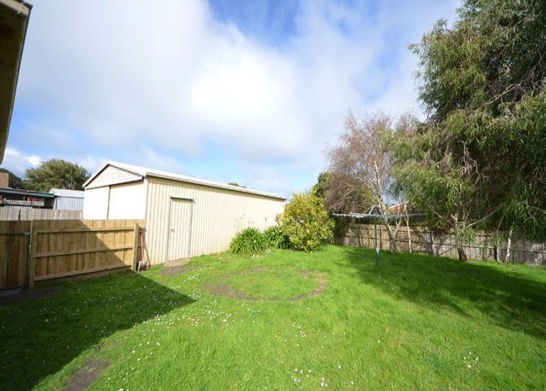 14 Lowan Court, Portland