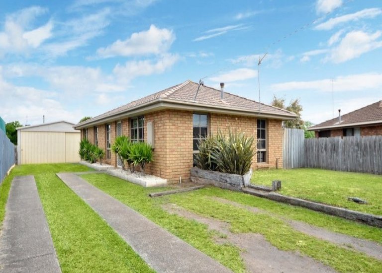 14 Lowan Court, Portland
