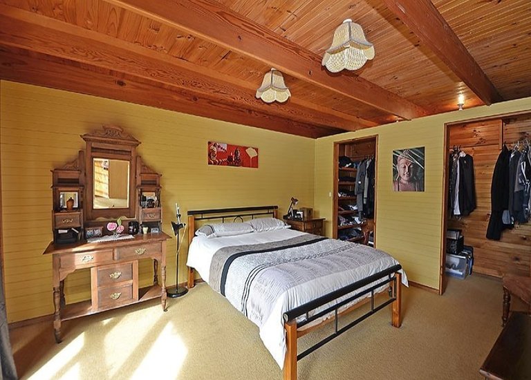 145 Crowes Road, Portland