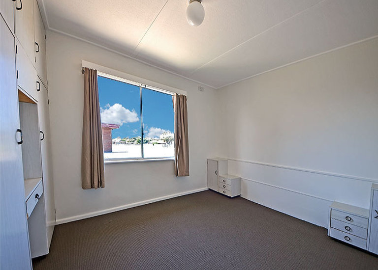 3 / 4 Casino Court, Portland