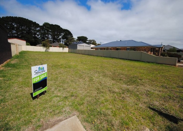 14 Sanford Court, Portland
