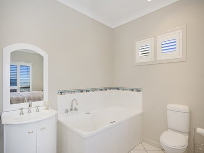 6 Stirling Drive, Castle Hill