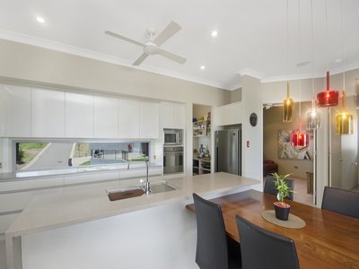 6 Panorama Court, North Ward