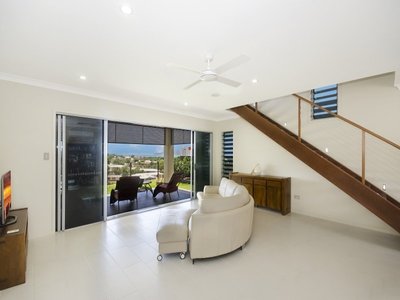 6 Panorama Court, North Ward