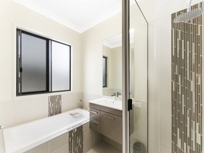 6 Panorama Court, North Ward