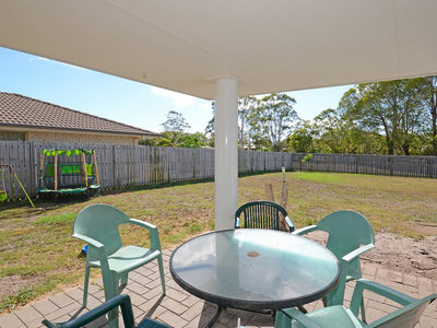1 Kirriemuir Court, Kawungan