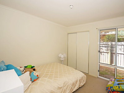 1 Kirriemuir Court, Kawungan