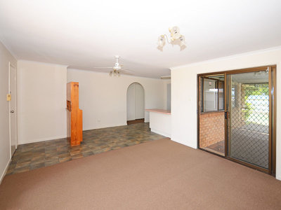 249 MAIN STREET, Urraween