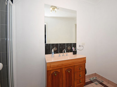 105 SNAPPER STREET, Kawungan