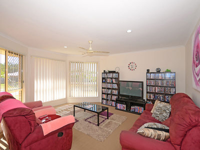 21 MOONSTONE DRIVE, Urangan
