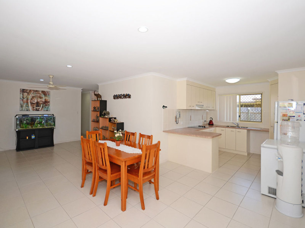 21 MOONSTONE DRIVE, Urangan