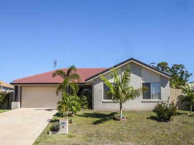 35 MOONSTONE DRIVE, Urangan