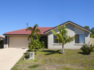 35 MOONSTONE DRIVE, Urangan