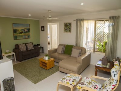 35 MOONSTONE DRIVE, Urangan