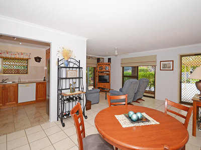 6 CARMEL COURT, Point Vernon
