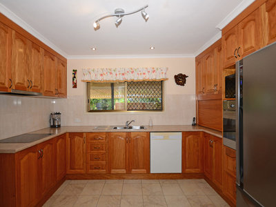 6 CARMEL COURT, Point Vernon