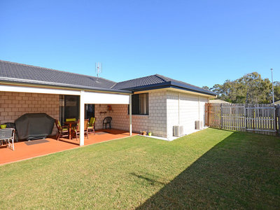 4 CRYSTAL COURT, Urangan