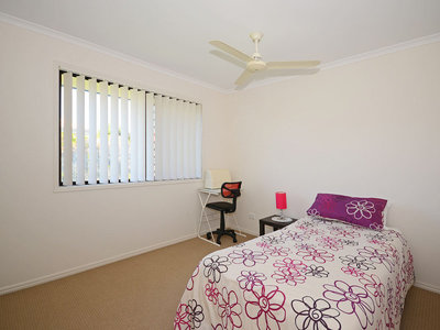 4 CRYSTAL COURT, Urangan