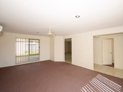 10 LAKERIDGE DRIVE, Dundowran