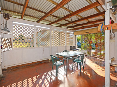 8 SOUTHERDEN STREET, Torquay