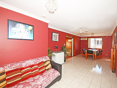 8 SOUTHERDEN STREET, Torquay
