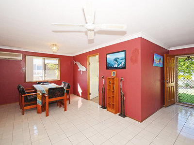 8 SOUTHERDEN STREET, Torquay