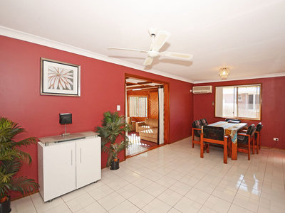 8 SOUTHERDEN STREET, Torquay