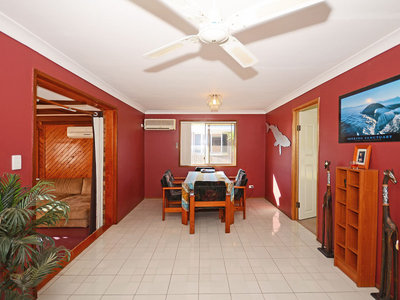 8 SOUTHERDEN STREET, Torquay