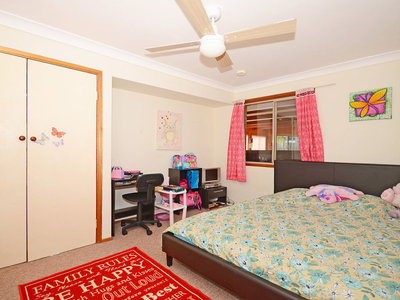 8 SOUTHERDEN STREET, Torquay