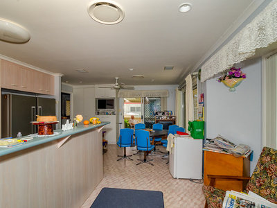 106 CUNNINGHAM STREET, Urangan