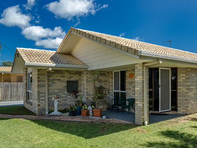 106 CUNNINGHAM STREET, Urangan