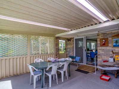 106 CUNNINGHAM STREET, Urangan