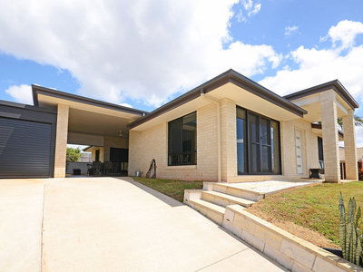 42 CRAWFORD DRIVE, Dundowran