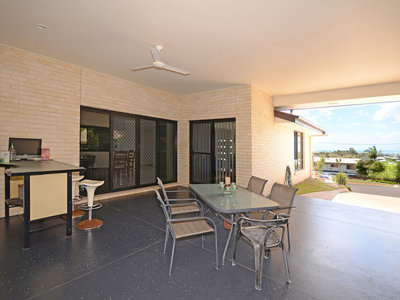 42 CRAWFORD DRIVE, Dundowran