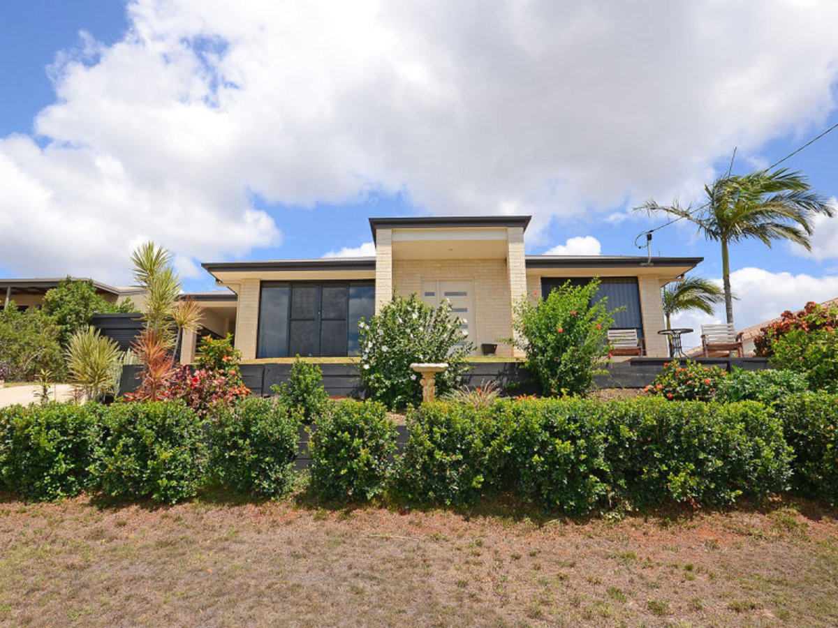 42 CRAWFORD DRIVE, Dundowran