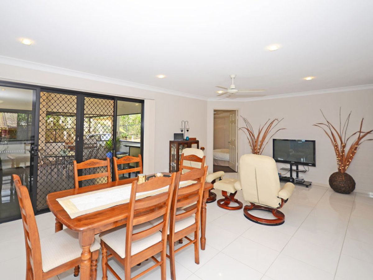 42 CRAWFORD DRIVE, Dundowran