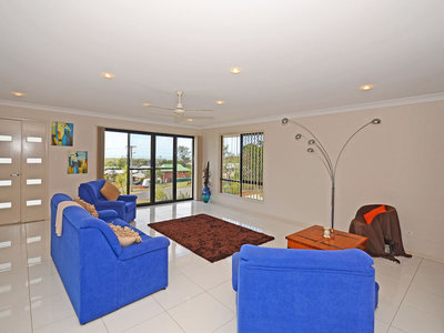 42 CRAWFORD DRIVE, Dundowran