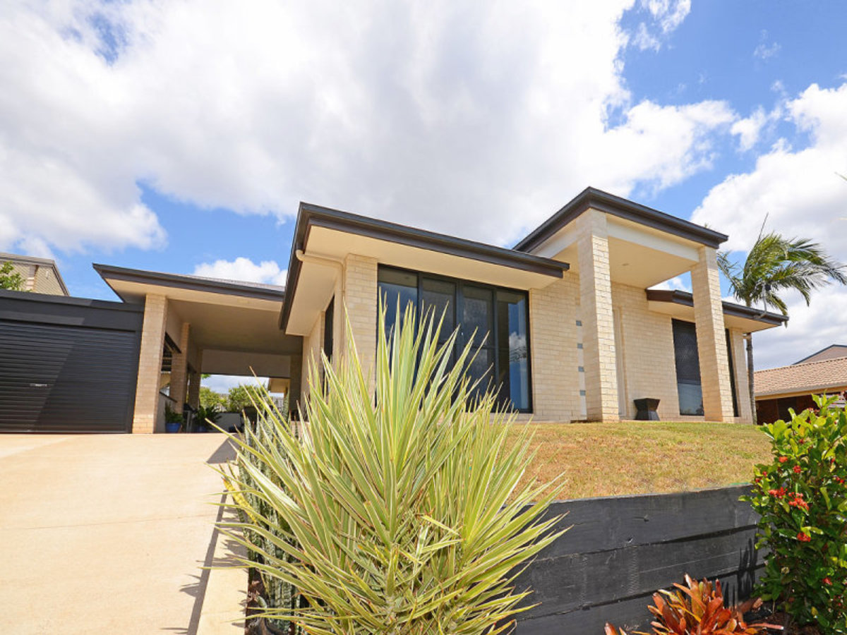 42 CRAWFORD DRIVE, Dundowran